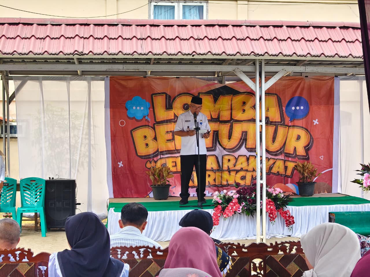Pembukaan Lomba Bertutur Cerita Rakyat Kerinci oleh Bapak Sekretaris Daerah Kerinci